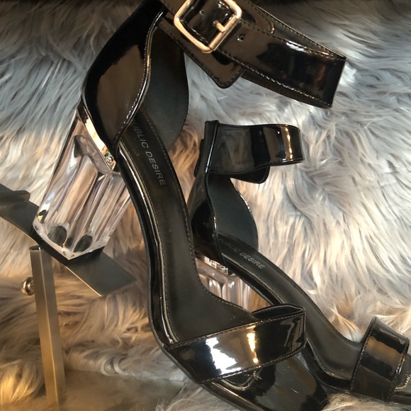 High Heels - Picture 7 of 7